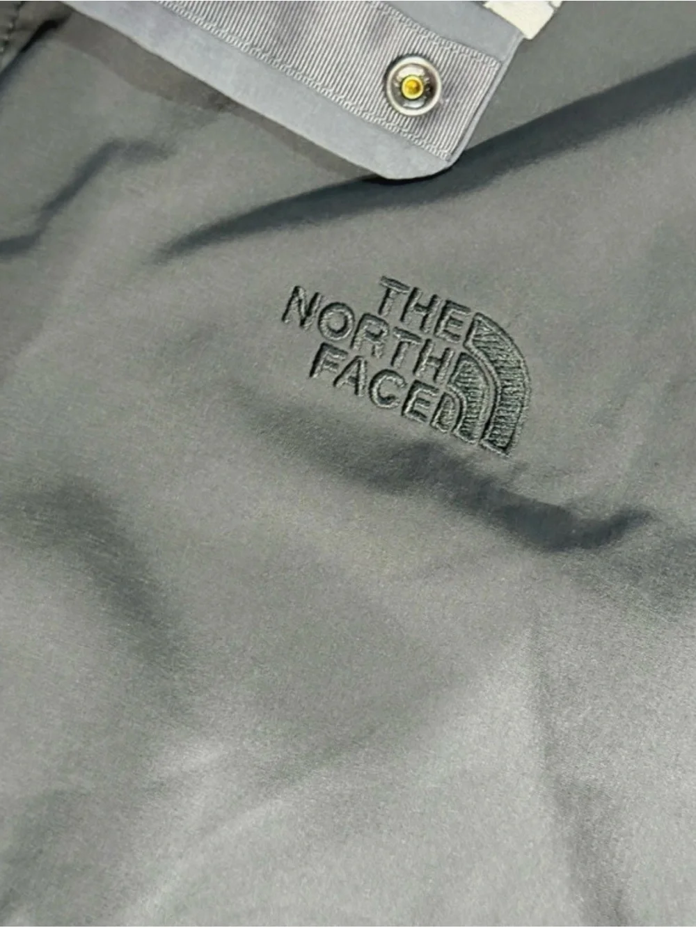 The North Face Two-Tone Gray Pullover Windbreaker
